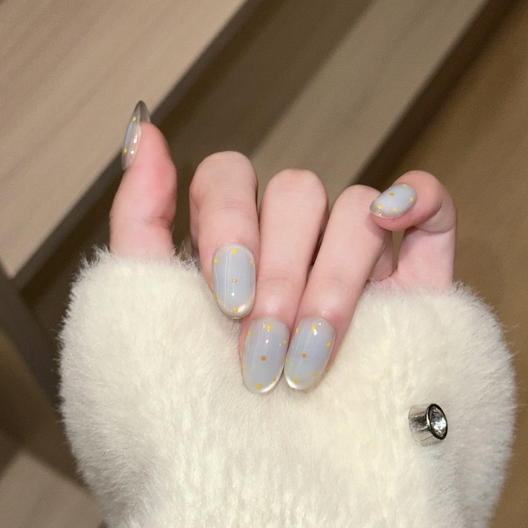 Handmade Press-On Nail Set with Artistic Floral Design Stornfield
