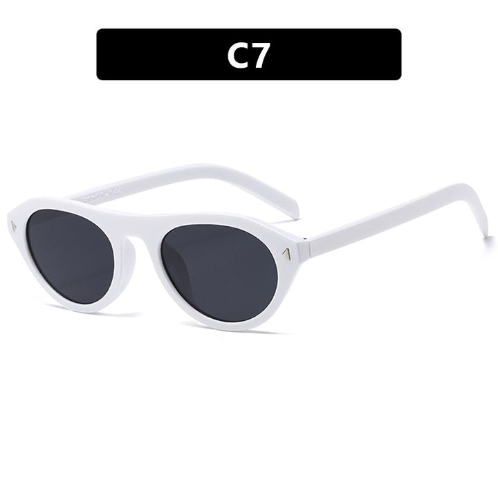 Women's fashionable sunglasses with curved frame and protective UV filter Stornfield