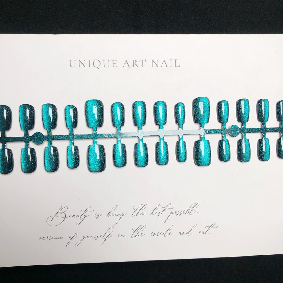 Premium Press-On Nail Art Set with Shimmering Finish