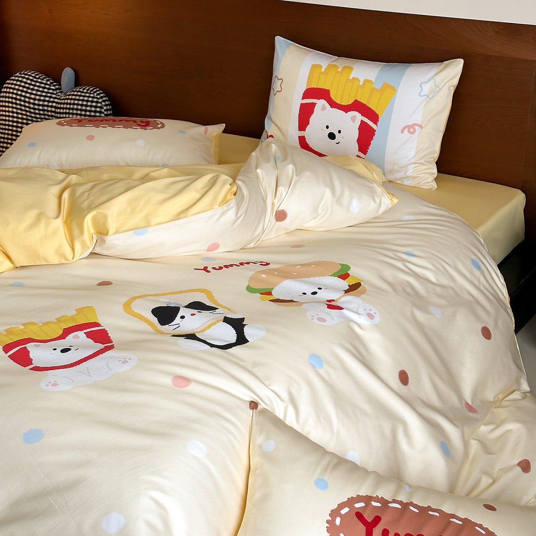 Bedding set with check pattern and playful dog print
