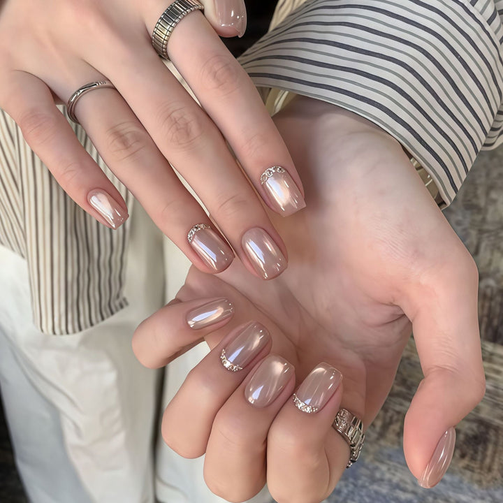 Artificials nails with precious shimmering accents Stornfield