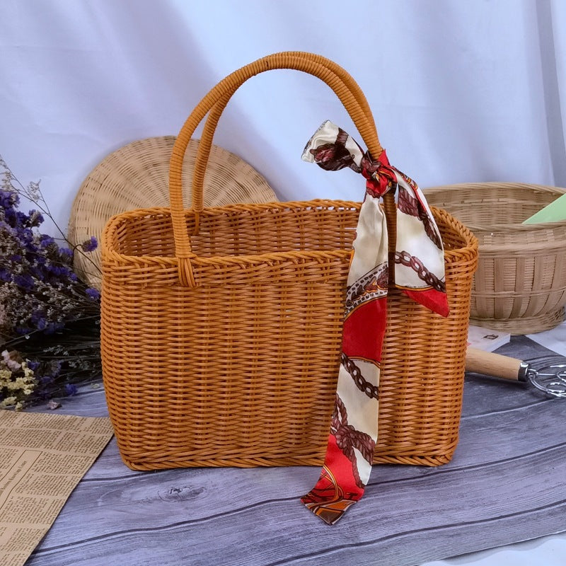 Women timeless rattan shopping basket Stornfield