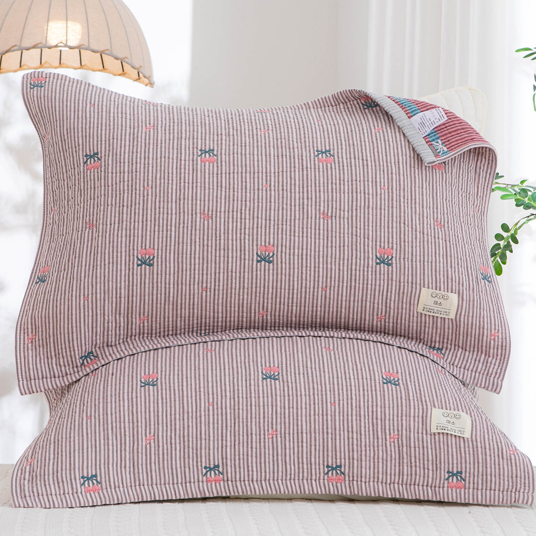 Women's pillowcase with high-quality, romantic floral pattern Stornfield