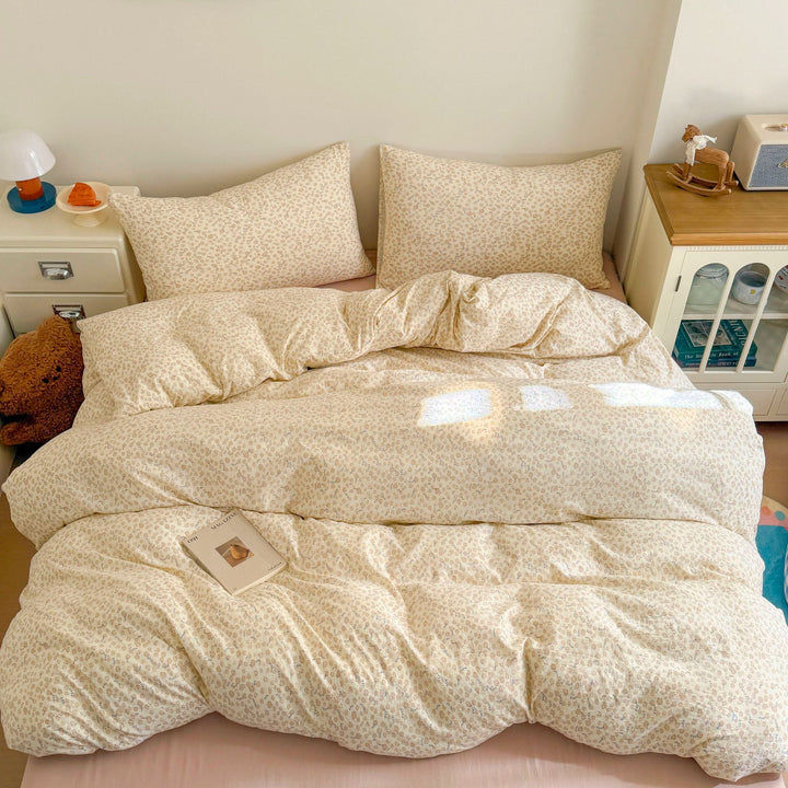 Soft Floral Patterned Duvet Cover Set