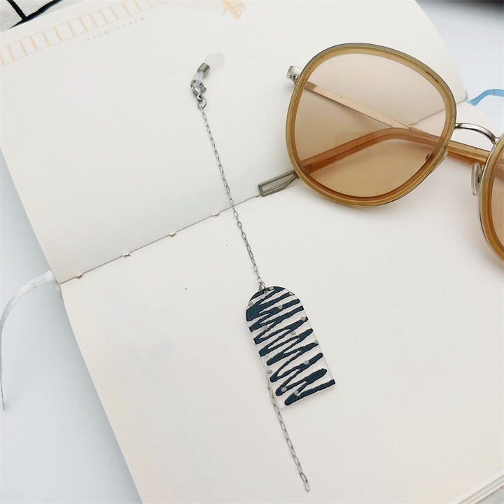 Heart-Designed Eyewear Chain Holder Stornfield