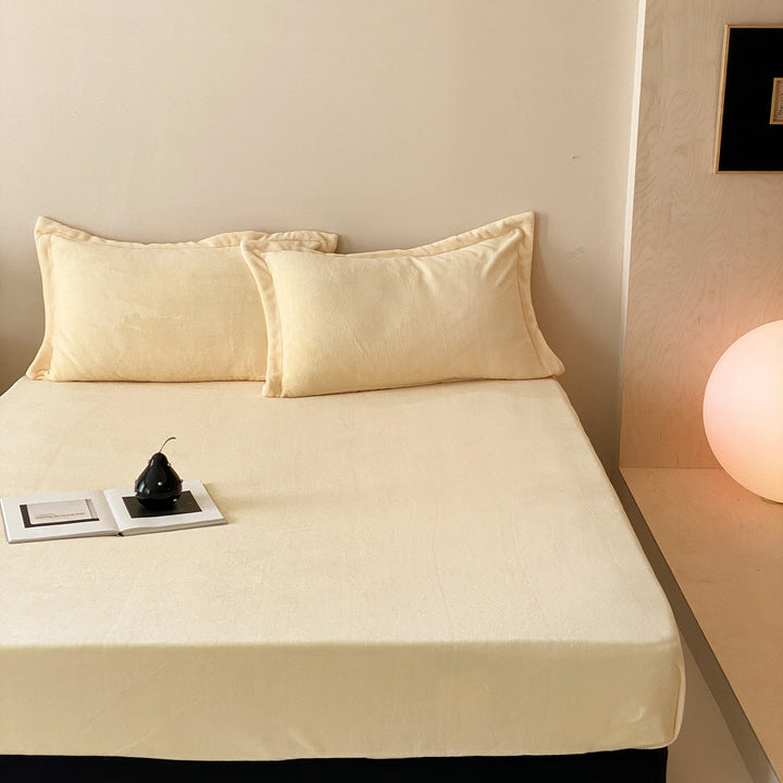 Velvet Fitted Sheet Set with Extra Deep All-Around Elastic and Velvety Surface
