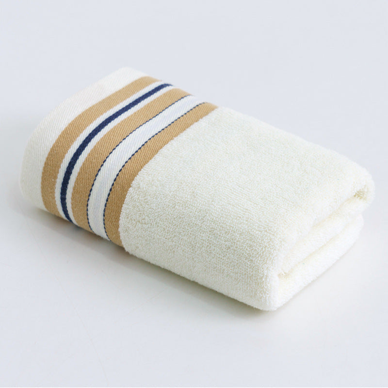 Highly absorbent luxury bath towel made of cotton terry with decorative stripes