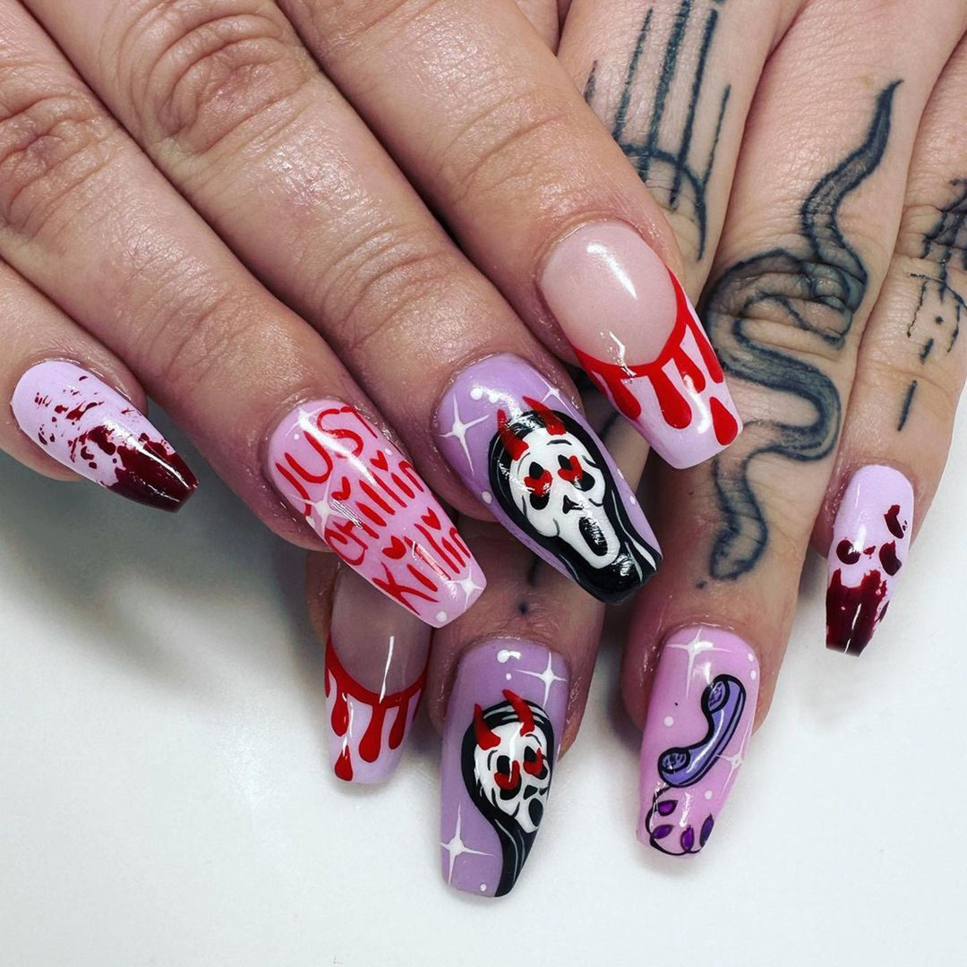Holiday-Themed Press-On Nail Art Stornfield