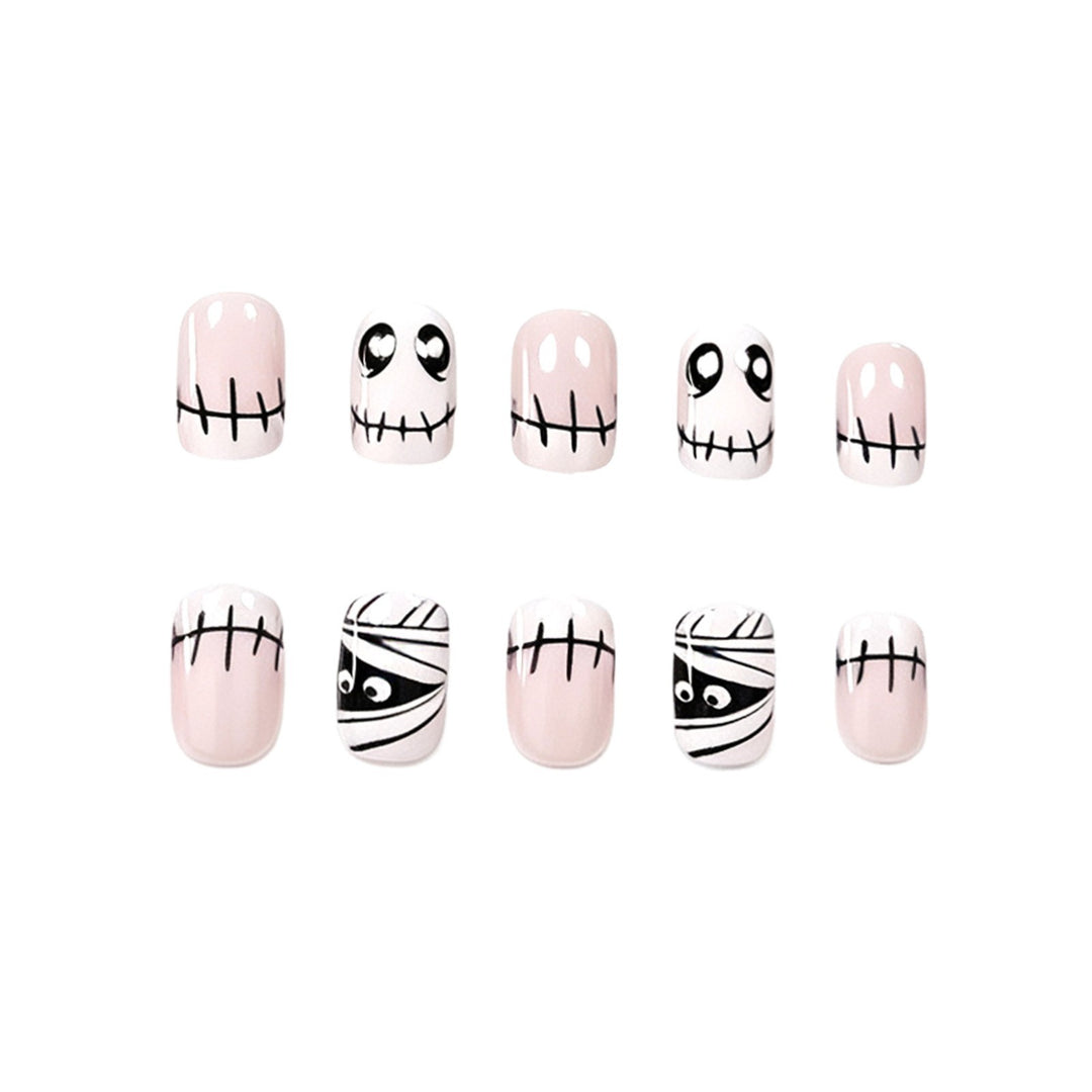 Creative Halloween-Themed Nail Art Stornfield