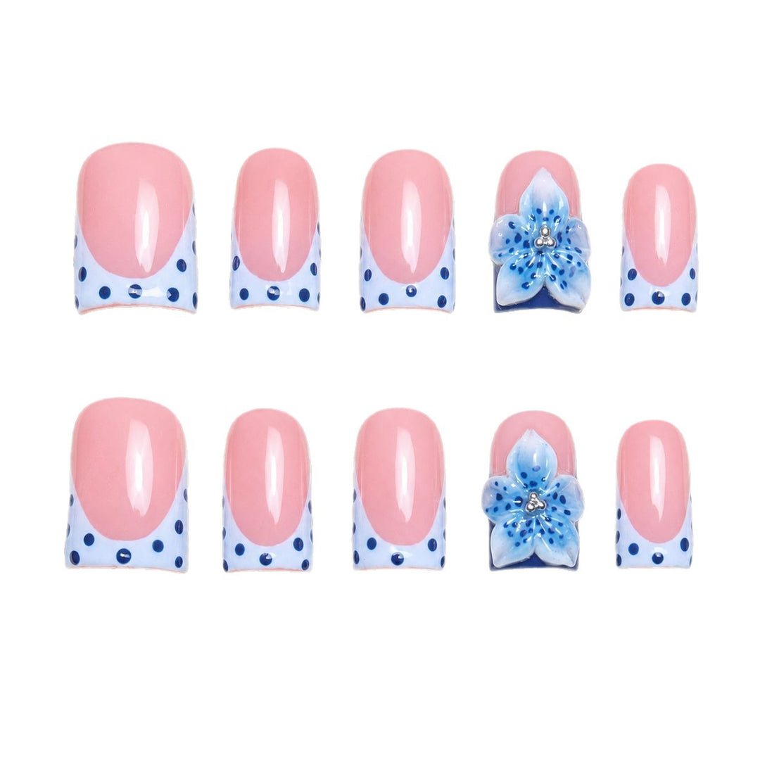 Artistic Floral Accent Press-On Nail Set