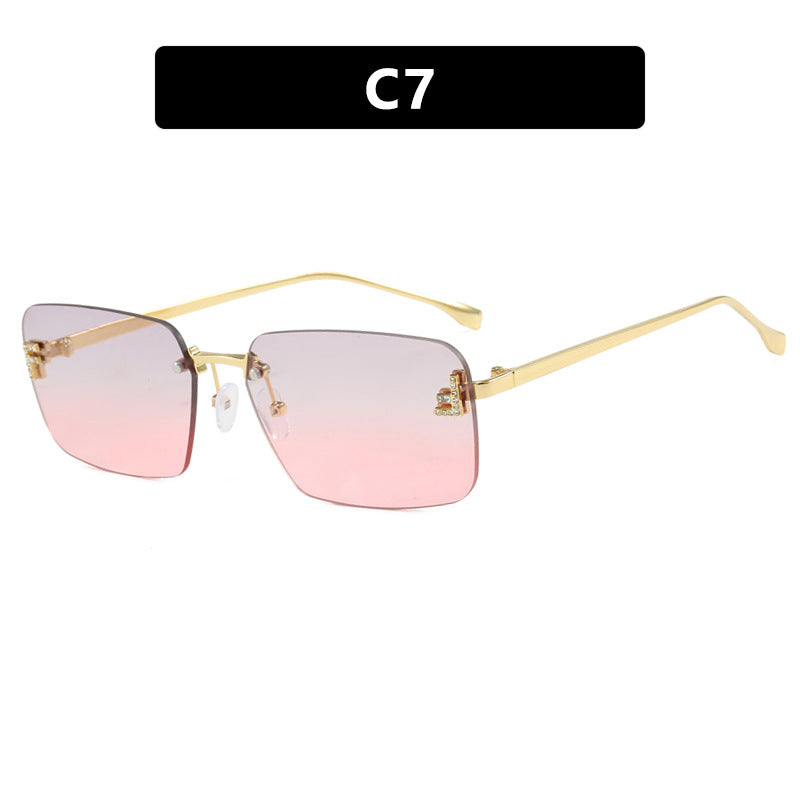 Ladies square sunglasses with elegant golden frame and stylish lenses Stornfield