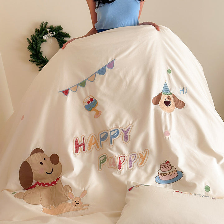 Kawaii Appliqué Cotton Sateen Duvet Cover Set with Embroidered Character & Decorative Strawberry Cushion