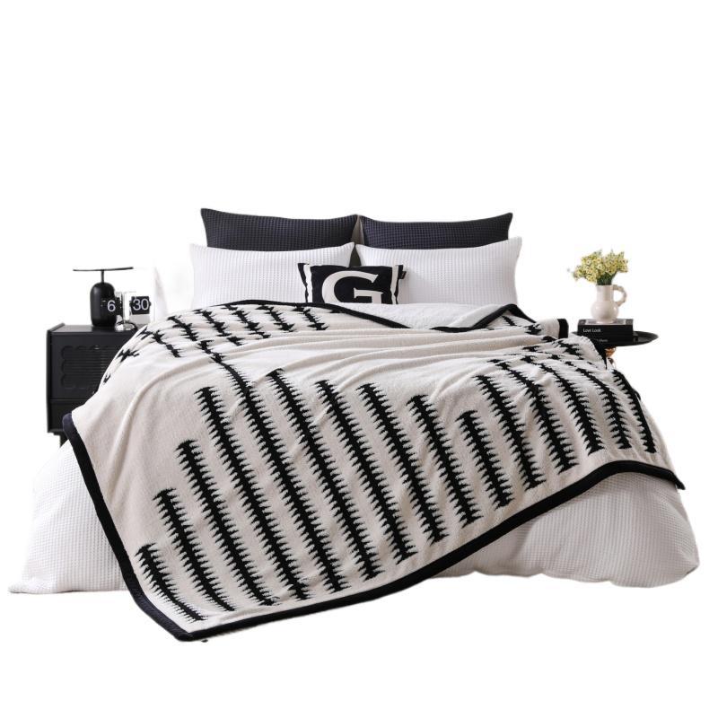 Chic Floral Pattern Throw Blanket Stornfield