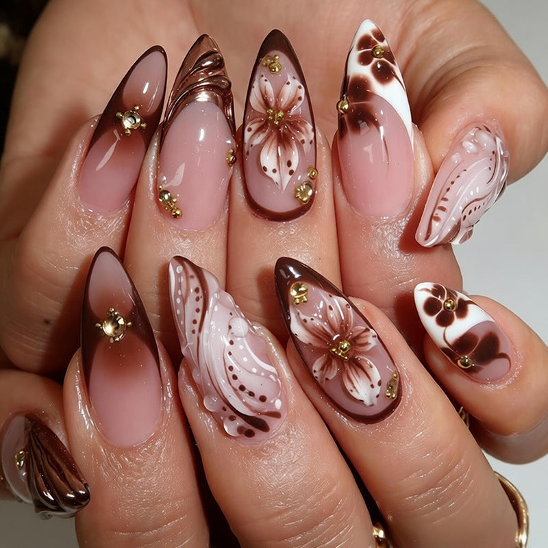 Elegant Artificial Nail Tips with Gold Accents Stornfield