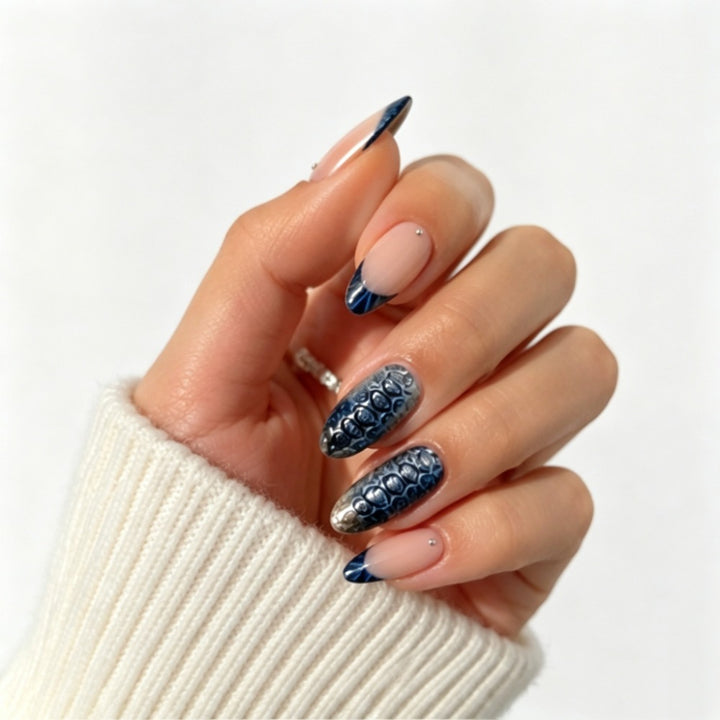 Artificial nails with elegant tip decoration and decorative accents Stornfield