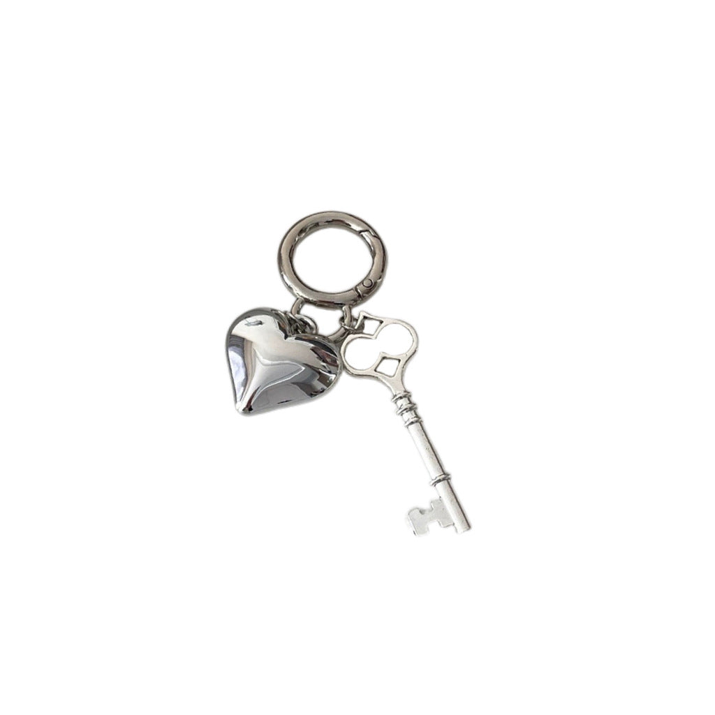 Vintage-Inspired Heart and Key Keychain Stornfield