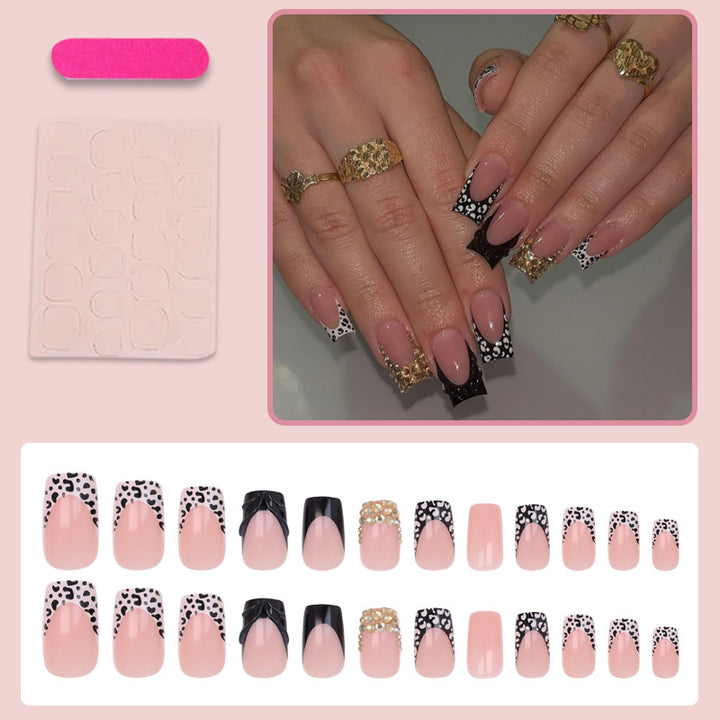Artificial nails with luxurious 3D decorations and glamorous accents Stornfield