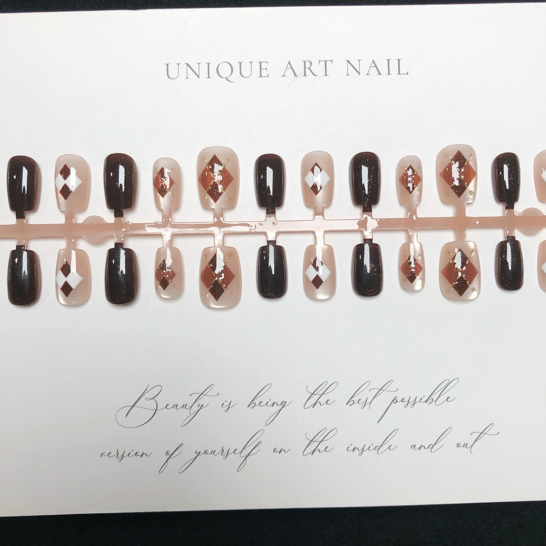 Decorative Press-On Nail Art Set with Geometric Patterns