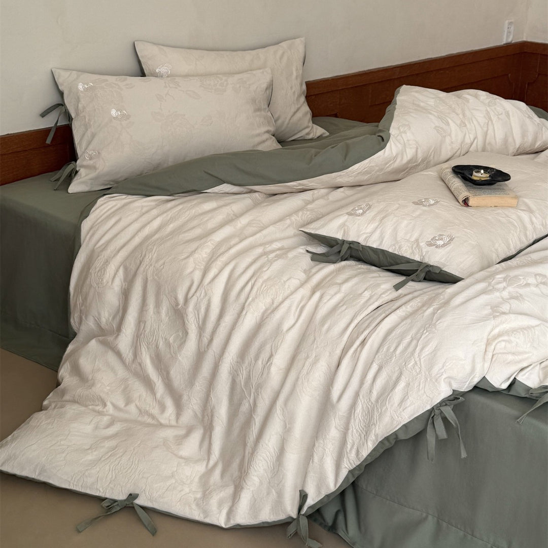 Stonewashed Breathable Cotton-Linen Duvet Cover Set with Embroidered Motif and Corner Tie Closures
