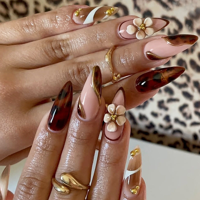 Decorative Press-On Nail Art Set with Floral and Gold Accents Stornfield