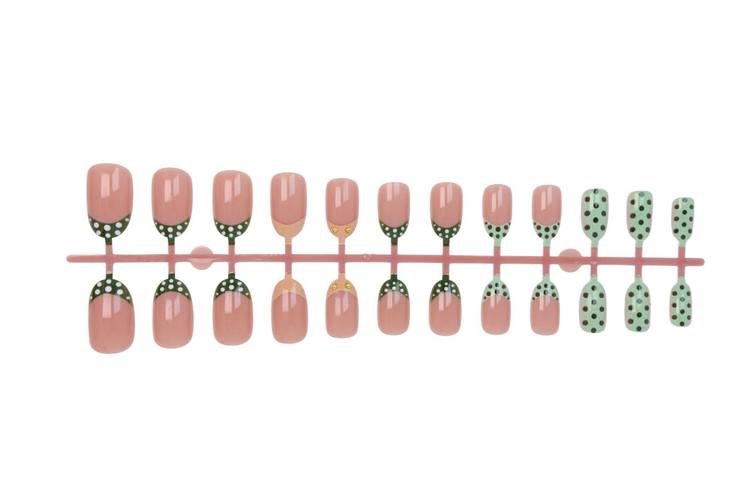 Artificial nail set with creative dot and glitter design Stornfield