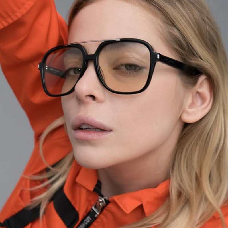 Women's square sunglasses with protective UV filter and elegant frame Stornfield