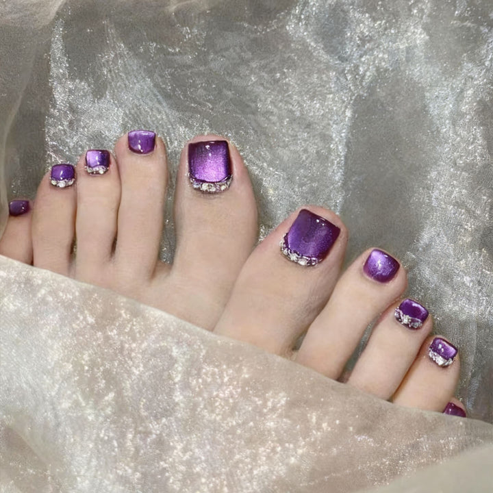 Elegant toenail art Stornfield