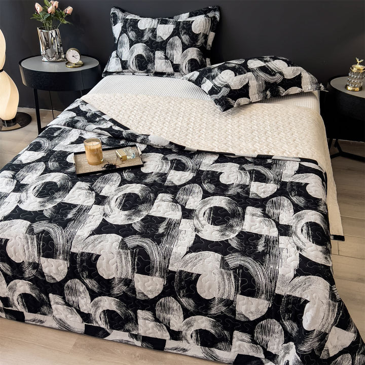 Quilted Bedspread and Pillow Sham Set with Scallop Stitching and Lightweight Microfiber