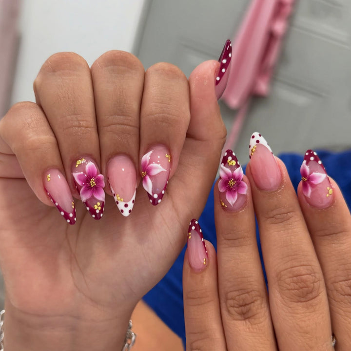 Artificial nails with flower design Stornfield