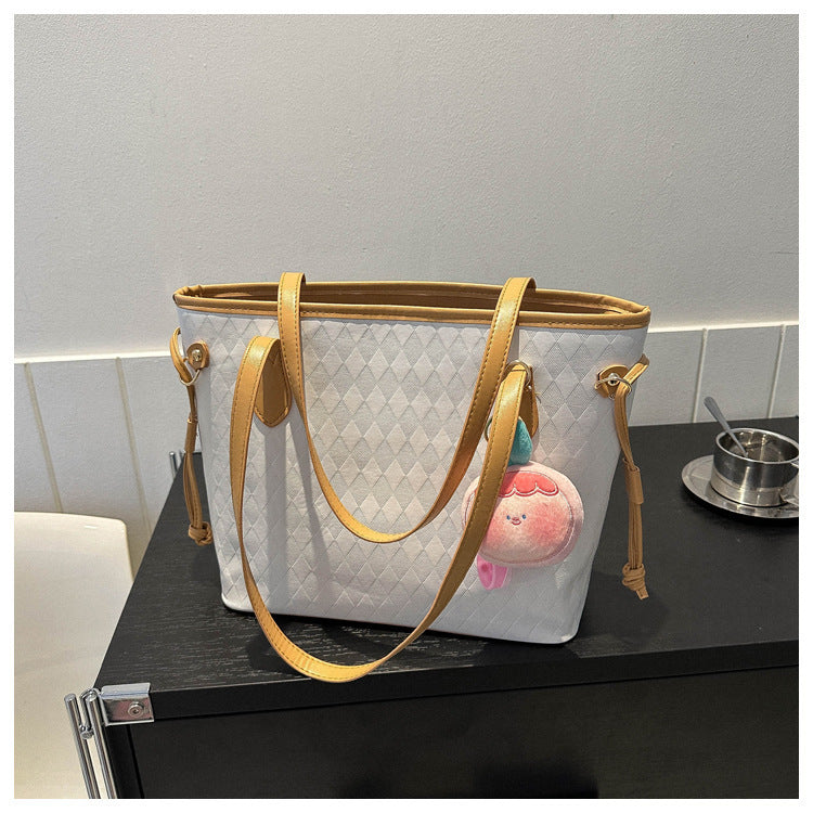 Quilted Pattern Handheld Tote Bag Stornfield