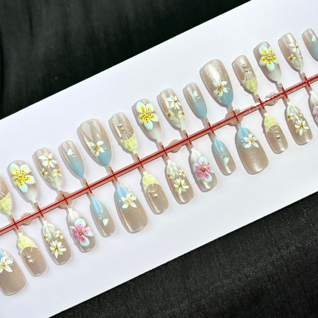 Elegant Polka Dot and Lace Press-On Nail Set
