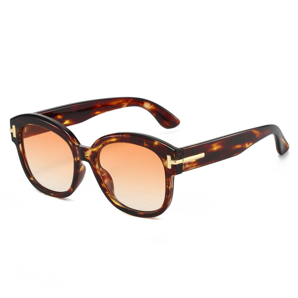 Chic Oversized Frame Sunglasses Stornfield