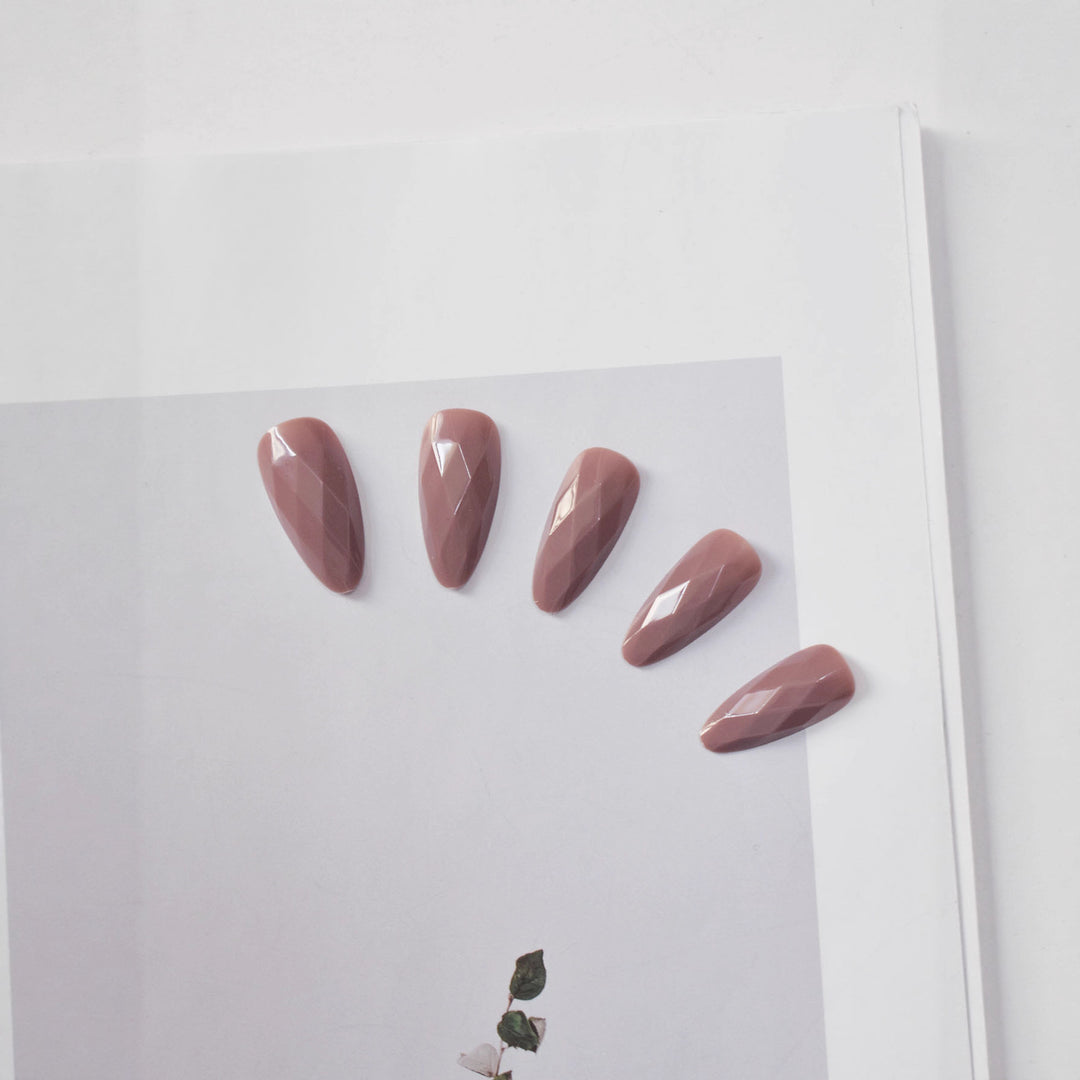 Premium Glossy Diamond-Shaped Press-On Nails Stornfield