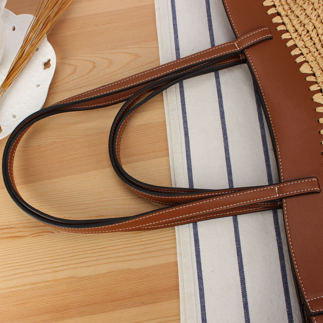 Braided Shoulder Bag with Elegant Leather Detail Stornfield