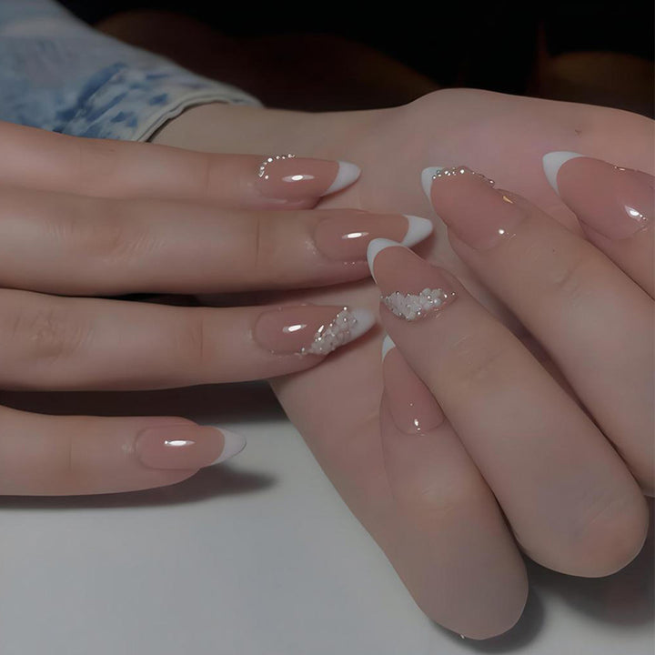 Artificial nail set with romantic flower and glitter embellishments Stornfield