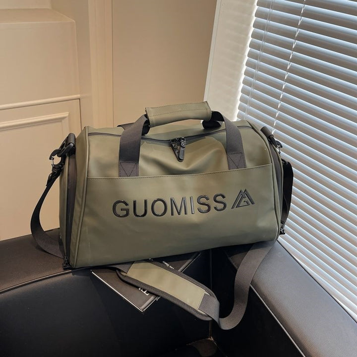 Sporty travel bag with many organizational pockets Stornfield