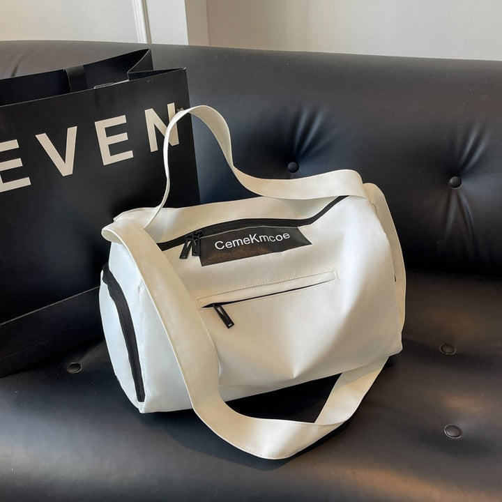 Stylish Travel Bag With Versatile Storage Options Stornfield