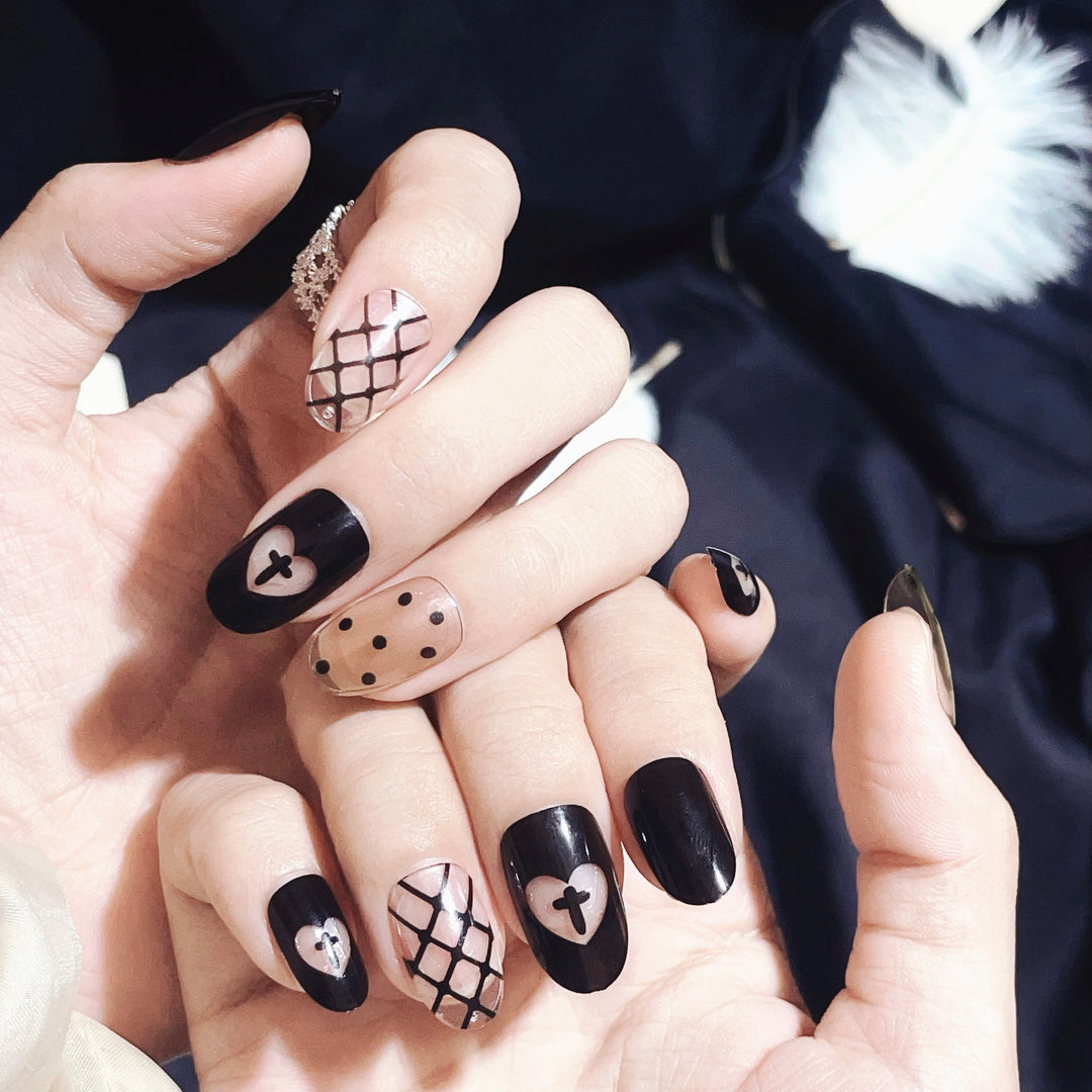 Trendy Artistic Press-On Nails