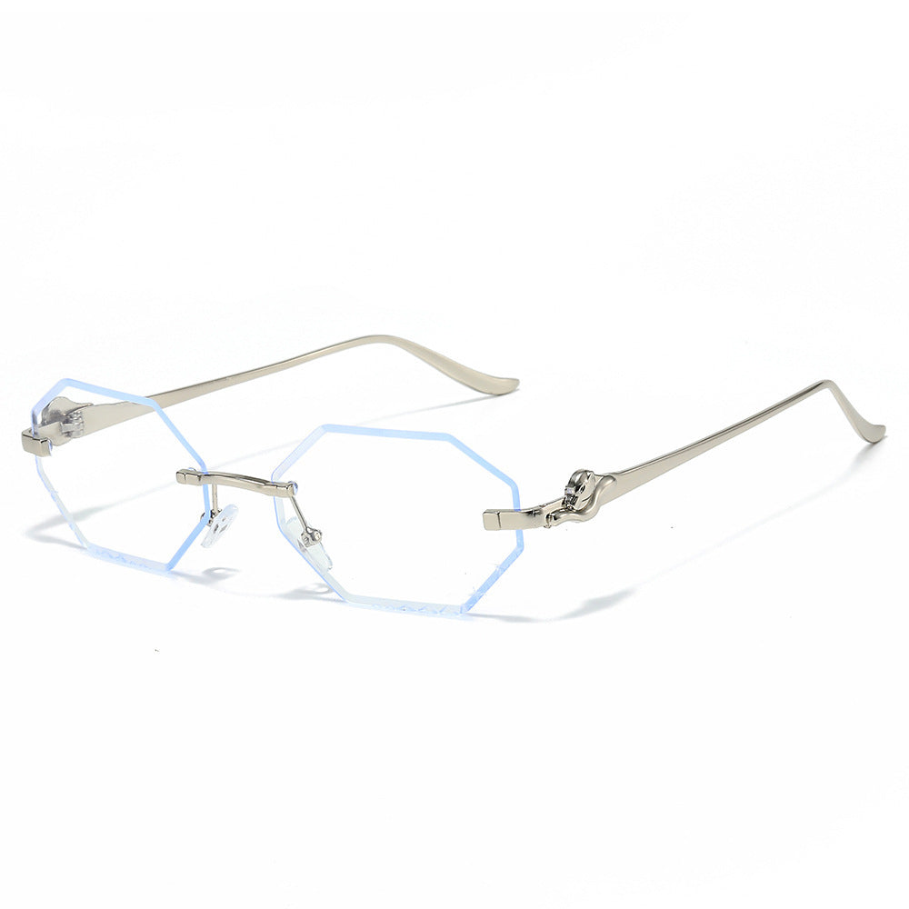Fashion-Forward Angular Sunglasses Stornfield