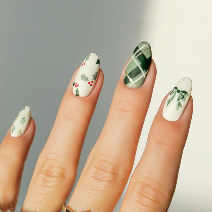 Creative Christmas Art Nails Stornfield