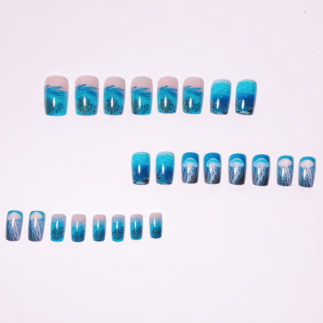 Artificial nails with turtle motif Stornfield