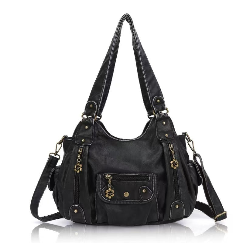 Fashionable shoulder bag with elegant details Stornfield