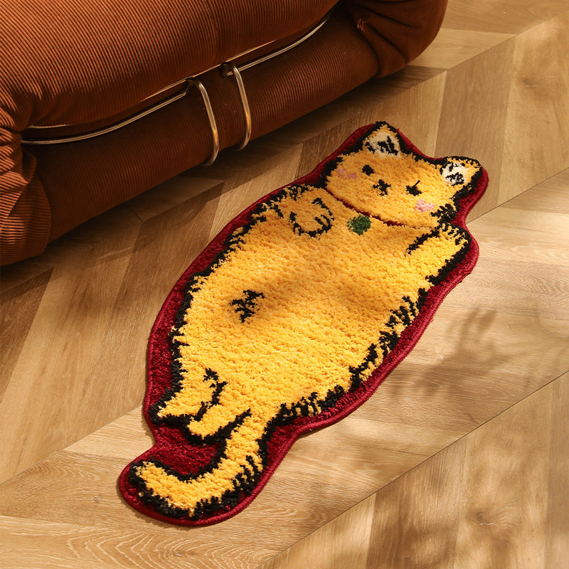 Cat-shaped microfiber rug with fluffy chenille surface and non-slip underside