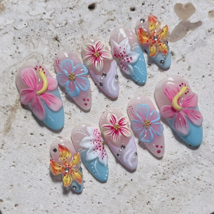 Artistic Floral and Star-Embellished Press-On Nail Set Stornfield
