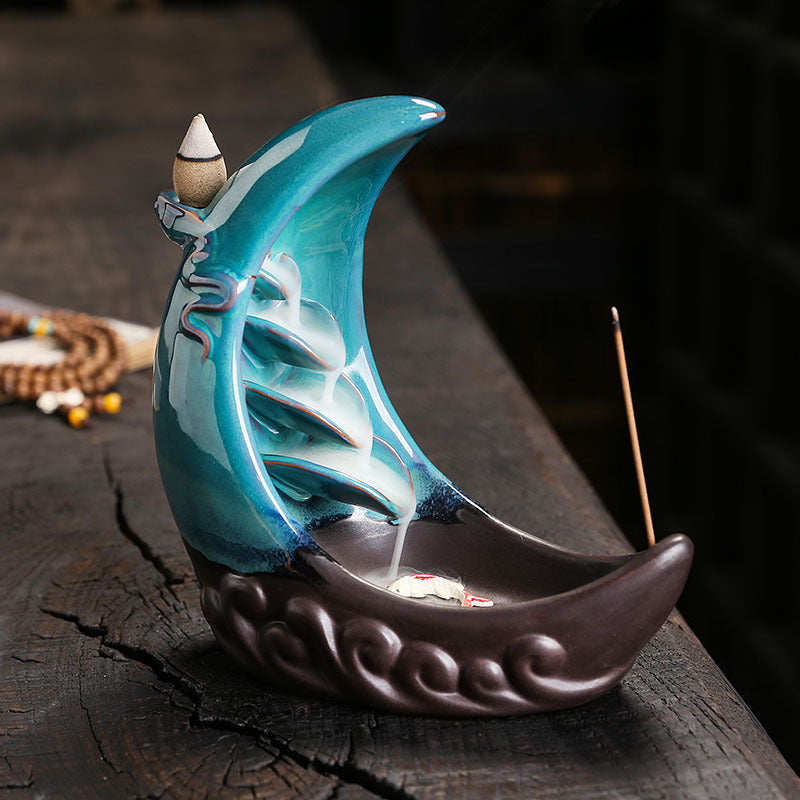 Artistic Smoke Flowing Incense Holder