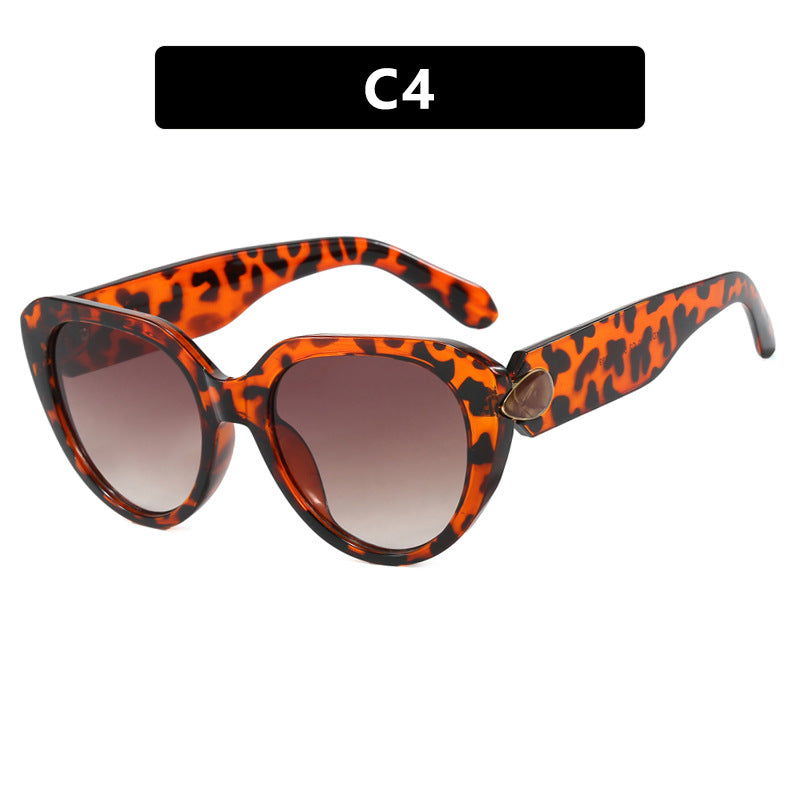 Women Cat-Eye Sunglasses with striking design and protective UV filter Stornfield