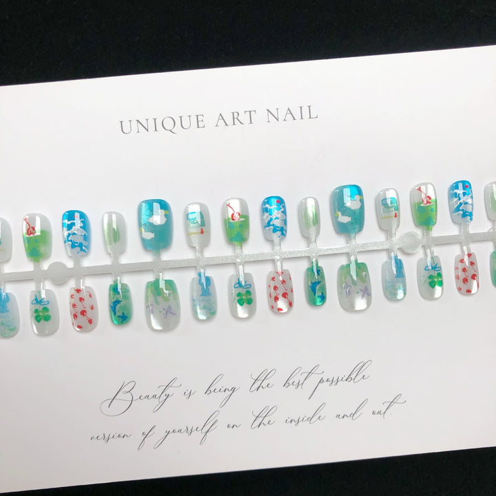 Artistic Nail Art Press-On Design Set