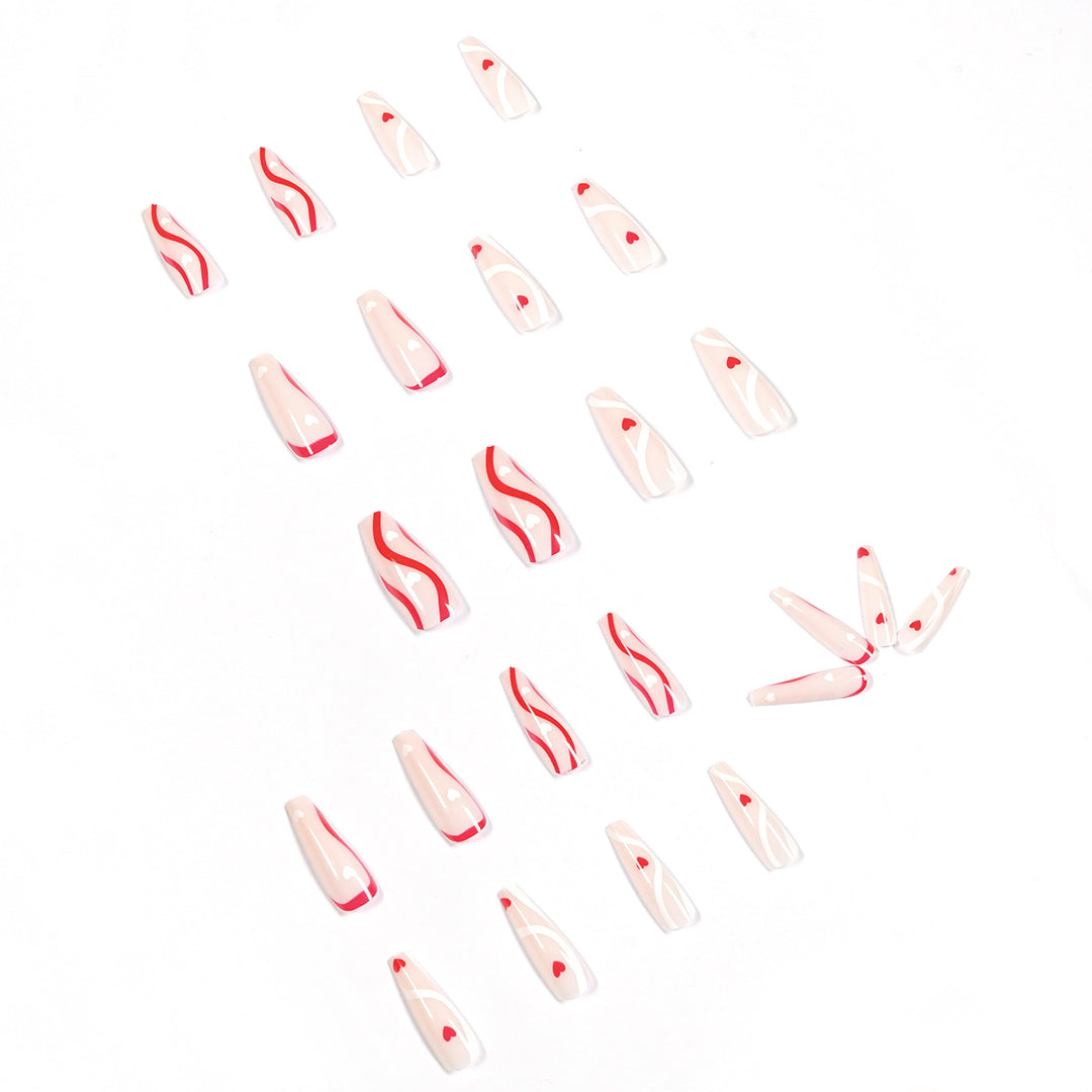 Artificial nail art with hearts Stornfield
