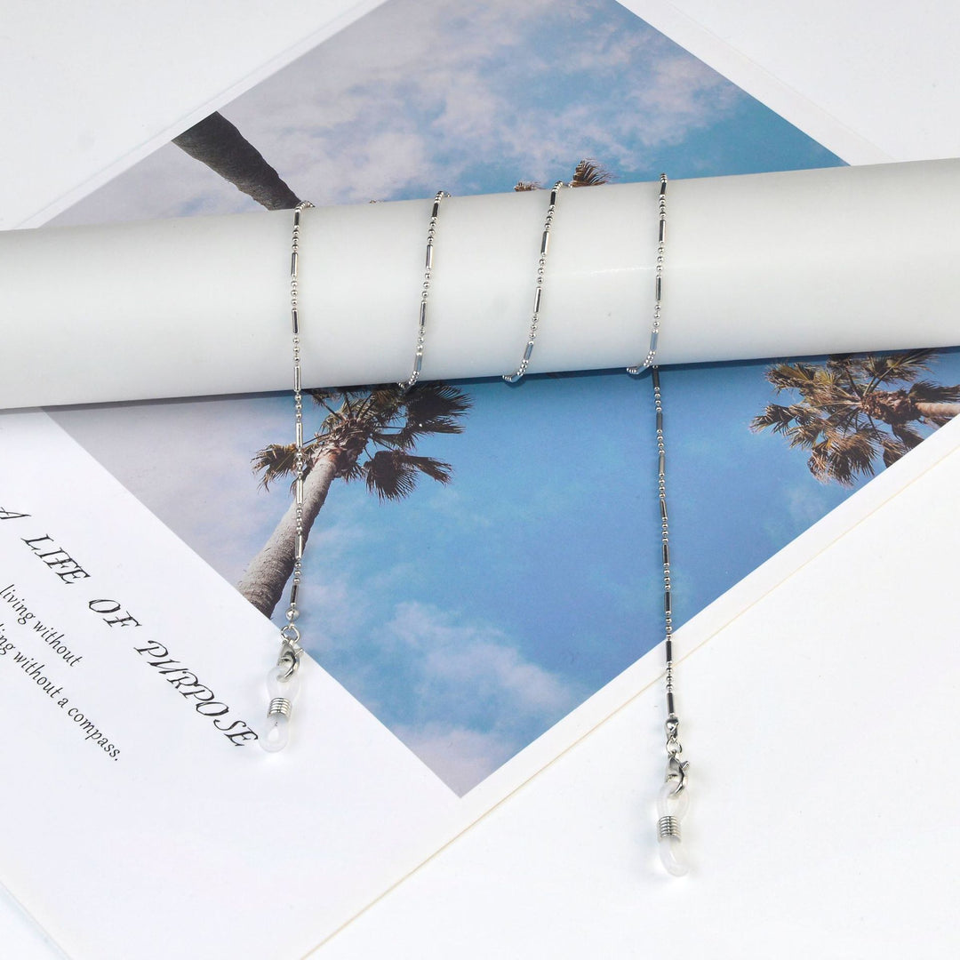 Sleek Minimalist Eyewear Chain Stornfield