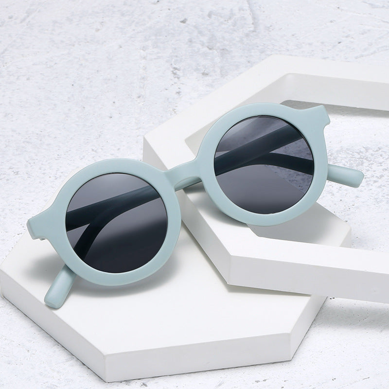 Women's stylish round sunglasses with modern plastic frame Stornfield